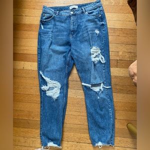 Size 12 distressed ankle crop jeans